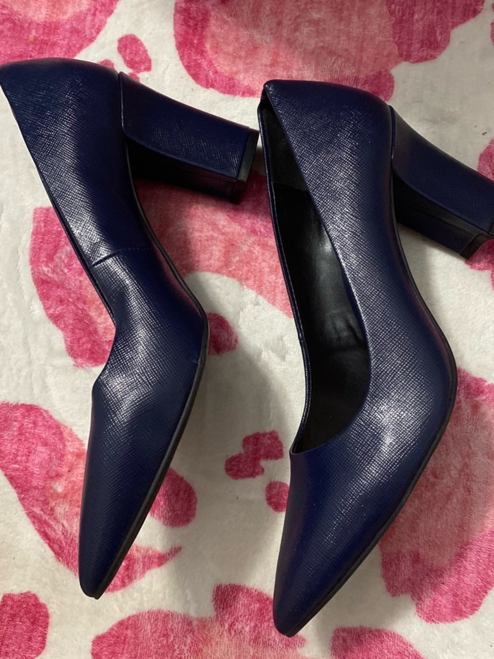 Amelia Grace Navy Pointed-Toe Women's Pumps - Picture 2 of 6